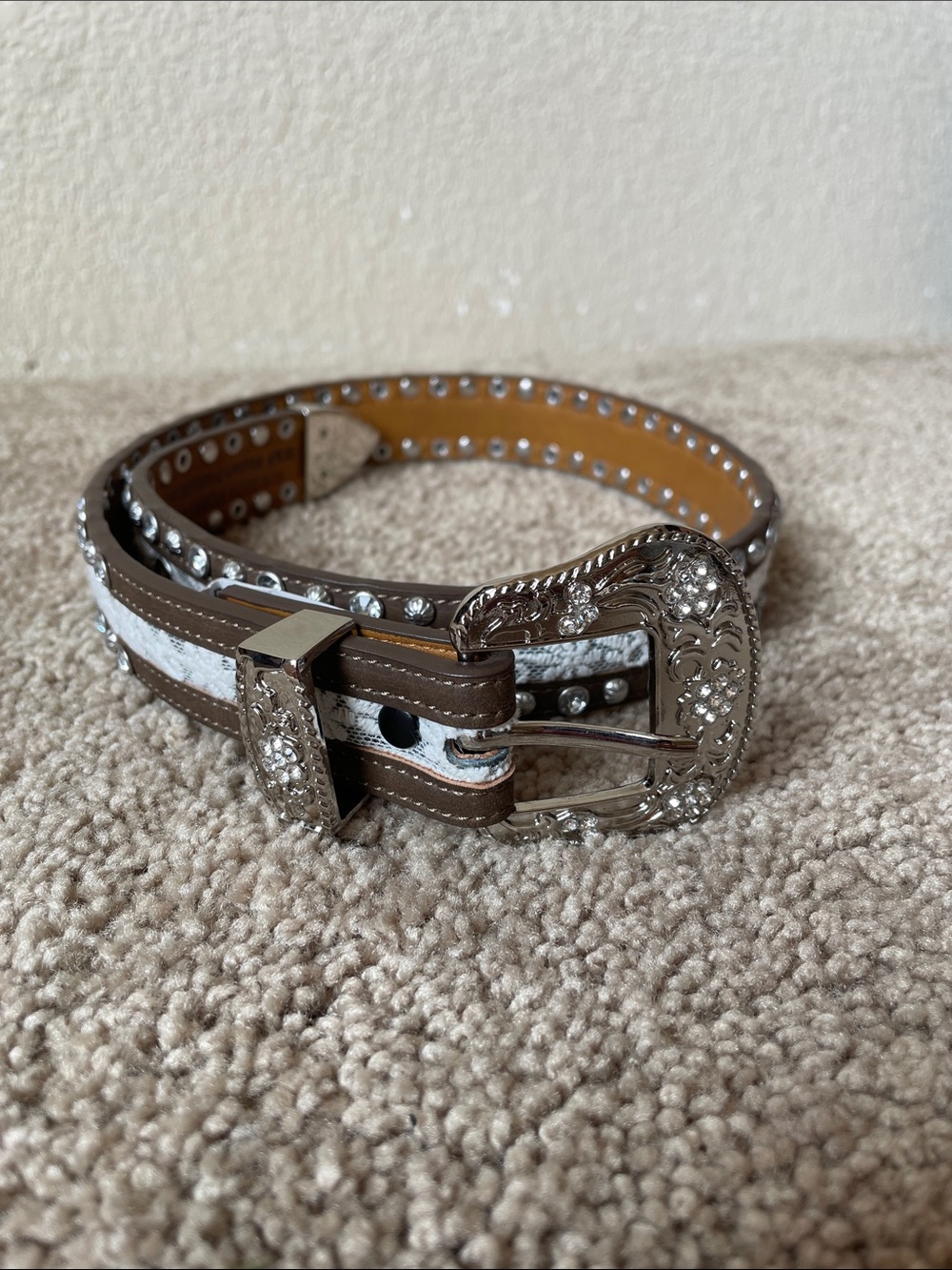 NWT Angel Ranch Leather Studded Western Belt Girl’s M Decorative Silver Buckle
